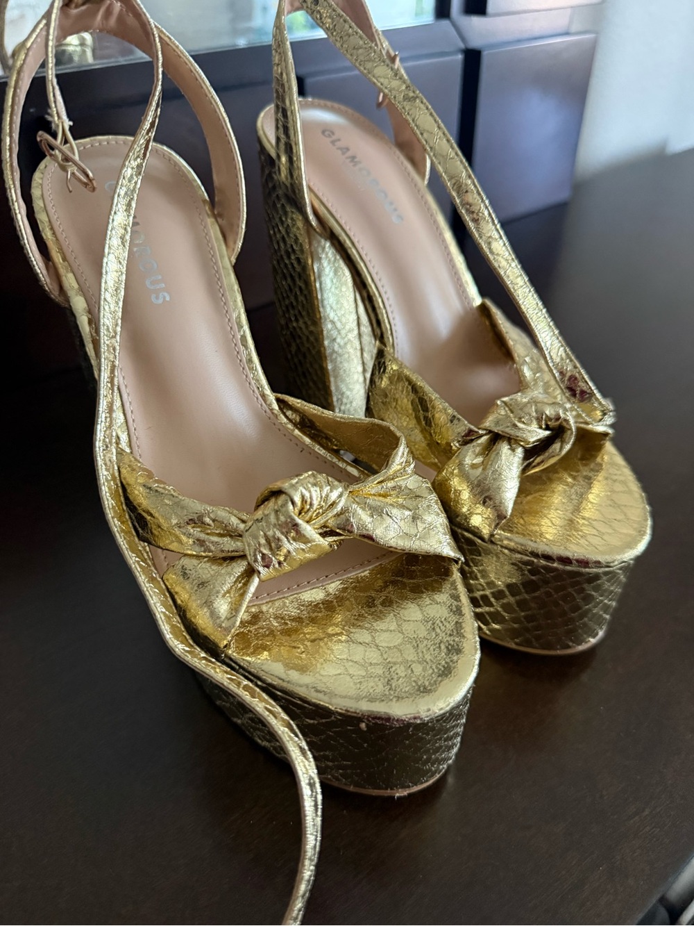 Glamorous Metallic Gold Knotted Platform Slingback Heels
